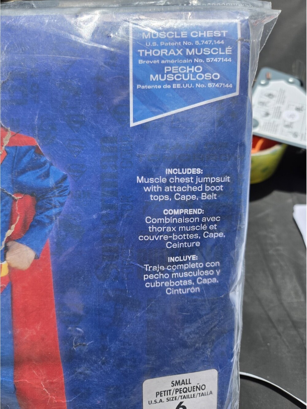 superman costume size 6 - Picture 2 of 3